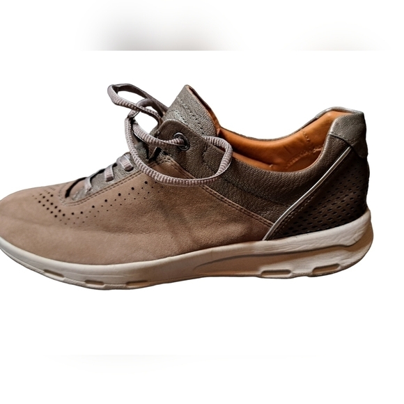 Rockport Comfort Sneakers Light Brown Suede Perforated Breathable Size 11 - Picture 6 of 12